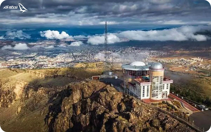 زیبایی‌ شب‌های خرم آباد در بام لرستان