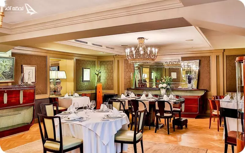 رستوران لب دریا