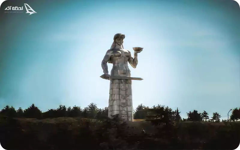 مجسمه مادر در ارمنستان