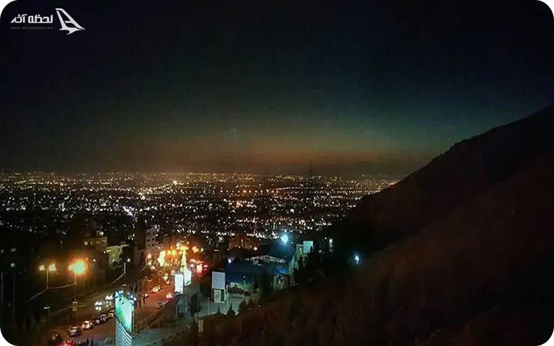 رصد آسمان شب و تماشای ستارگان در بام کرج