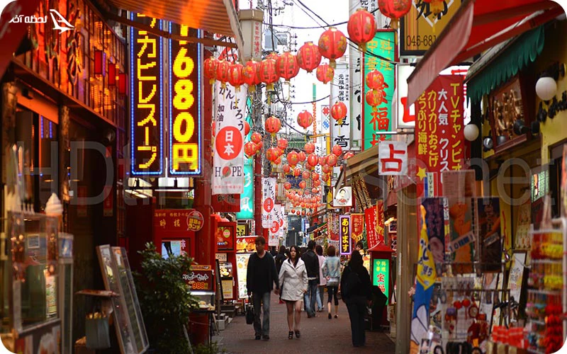 بازار خیابان چاینا تاون سنگاپور؛ زیر فانوس خرید کنید