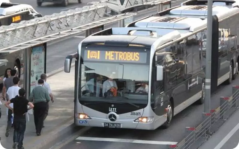 متروبوس تجربه ‌ای جالب در استانبول