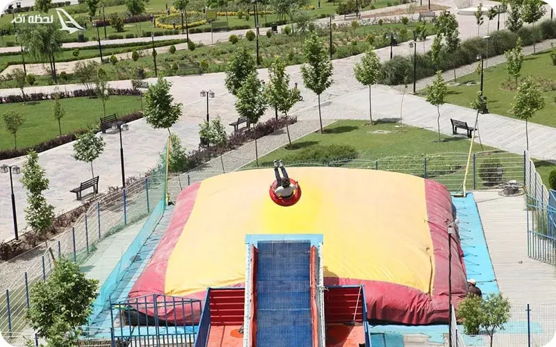 پیست پرش آسمان یکی از تفریحات در دریاچه چیتگر پیست پرش آسمان