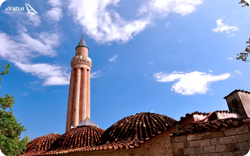 مسجد ییولی مناره آنتالیا