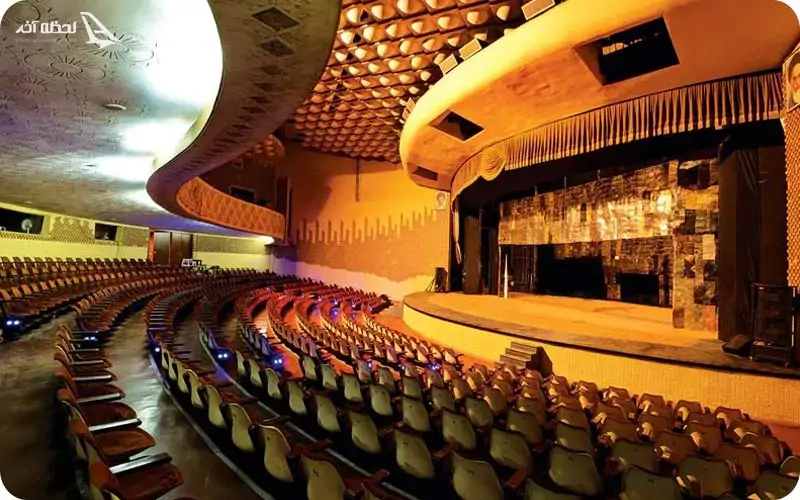 بخش‌ های داخلی تئاتر شهر