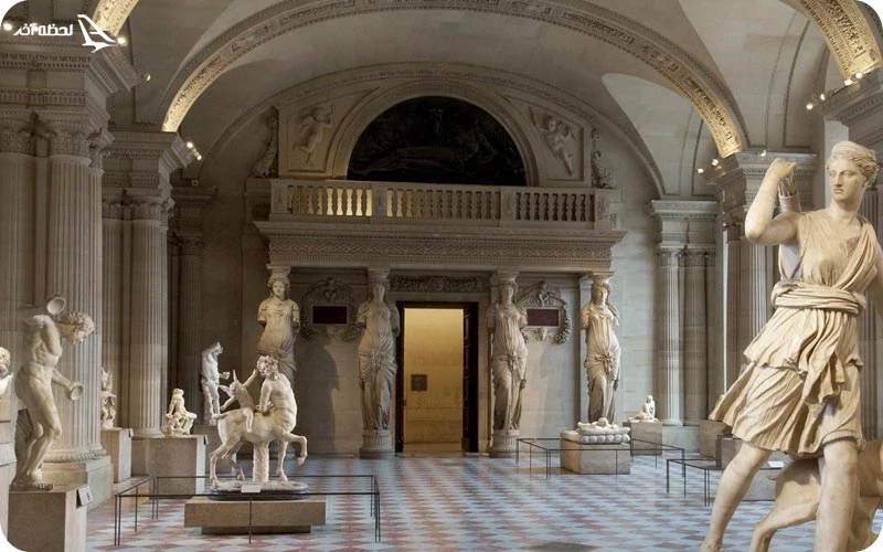 بخش مجسمه ها و تندیس ها در موزه لوور بخش مجسمه ها و تندیس ها در موزه لوور