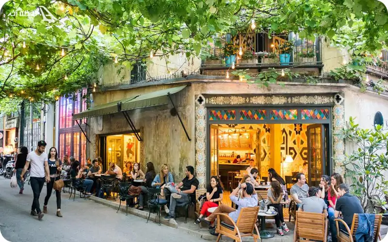 محله کاراکوی؛ محله ای رنگارنگ در کنار بندر