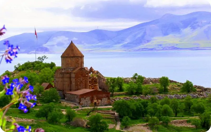 جزیره آختامار وان