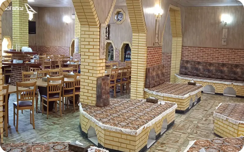 رستوران درویش فرحزاد؛ رستورانی سنتی با حضور پرندگان