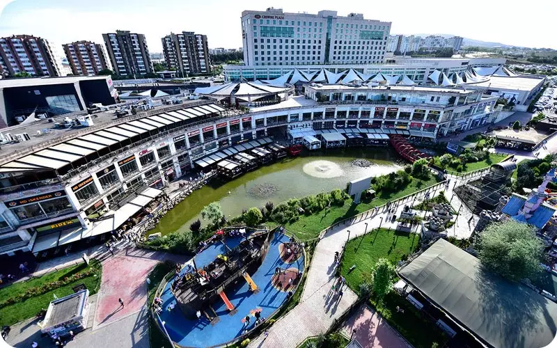 مرکز خرید ویاپورت استانبول از نمای بالا