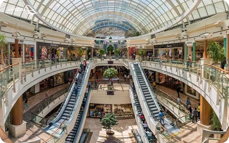 مرکز خرید ایستینیه پارک