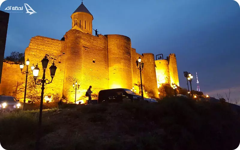 قلعه ناریکالا