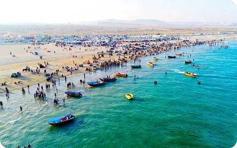 ساحل قشم در شب