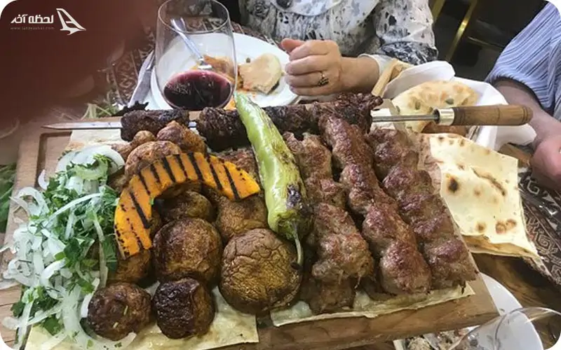 منو رستوران پروانه
