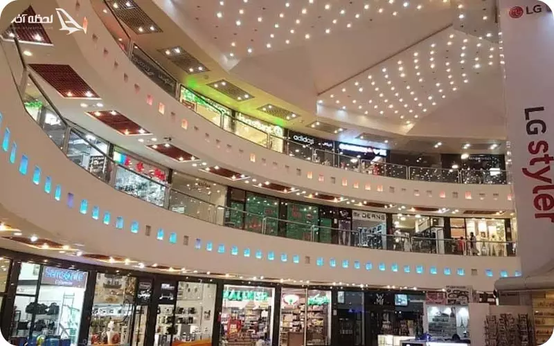 نمای داخلی مرکز تجاری کیش