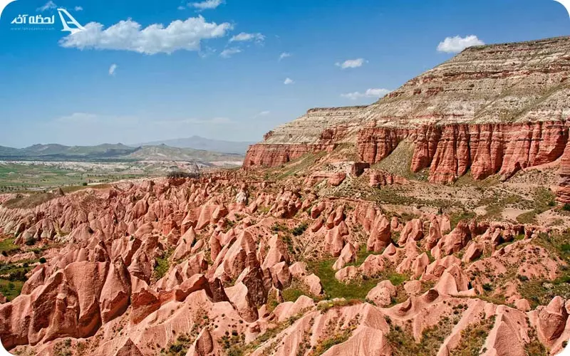 دره‌‌های سرخ و رز