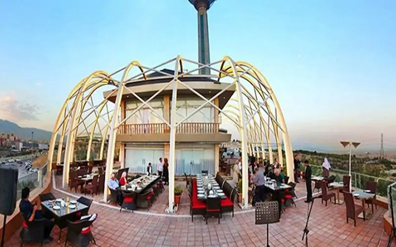 رستوران ایوان برج میلاد؛ مکانی در مجاورت برج میلاد