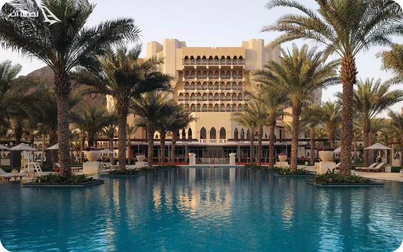 هزینه سفر به مسقط در مقایسه با دبی