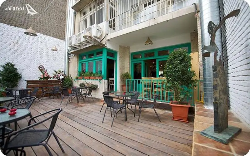 کافه کتاب نزدیک