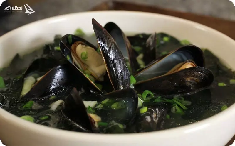 جلبک دریایی و سوپ خارپشت دریایی جزیره جیجو