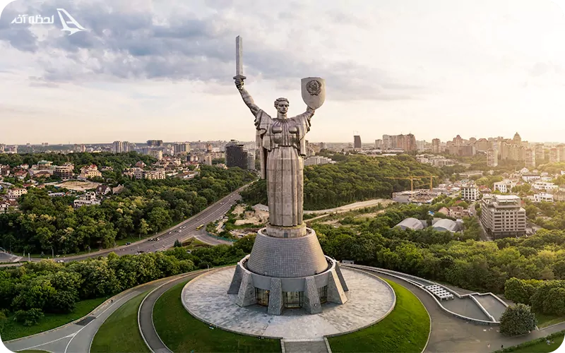 مجسمه مادر اکراین