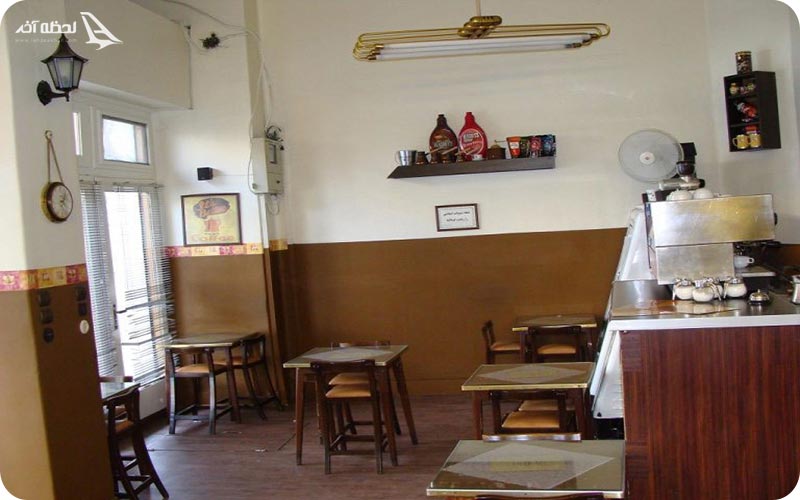 محیط کافه قنادی اوریانت