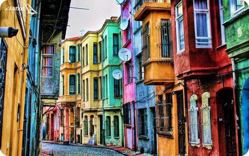 محله بالات؛ محله ای زیبا با خانه های رنگارنگ در استانبول