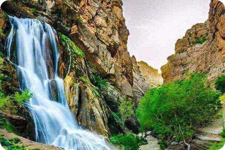 آبشار آب سفید الگودرز