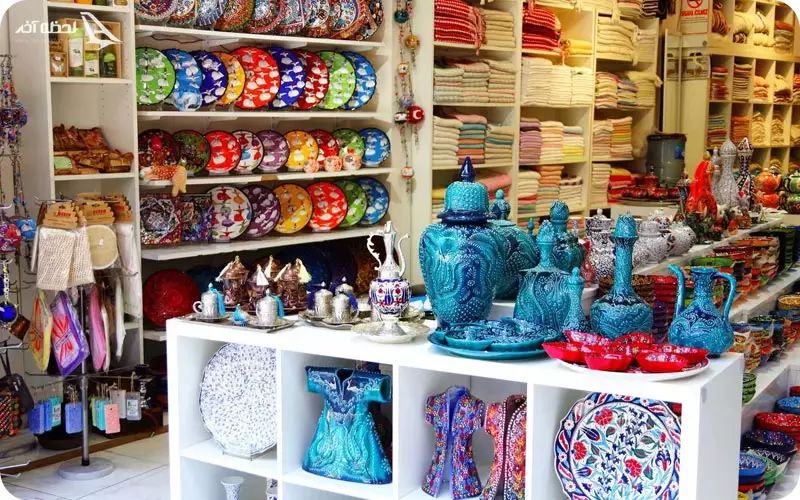 فروشگاه سوغاتی در موزه هنر کافسجیان ایروان