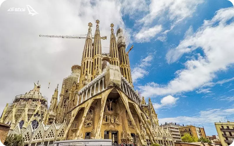 ساگرادا فامیلیا