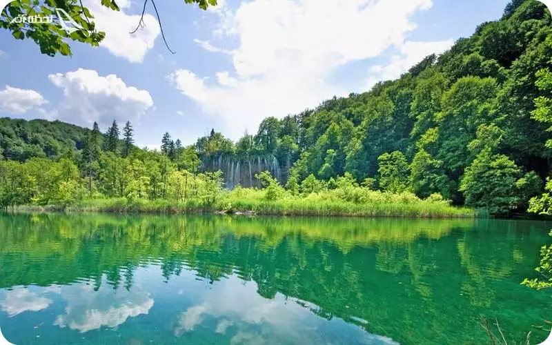 دریاچه الیمالات