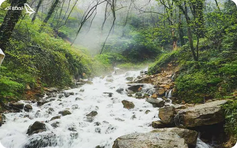 آبشار آب پری