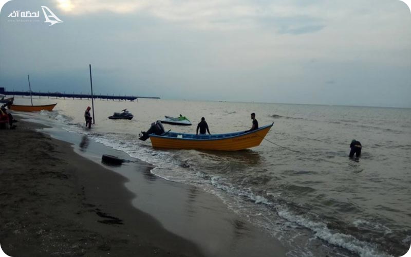 ساحل بندر انزلی 