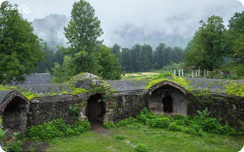 کاروانسرای سنگی پای قله کندوان کاروانسرای سنگی پای قله کندوان