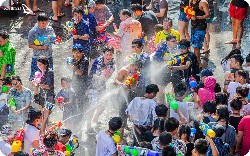 سونگکران (جشنواره آب) در تایلند