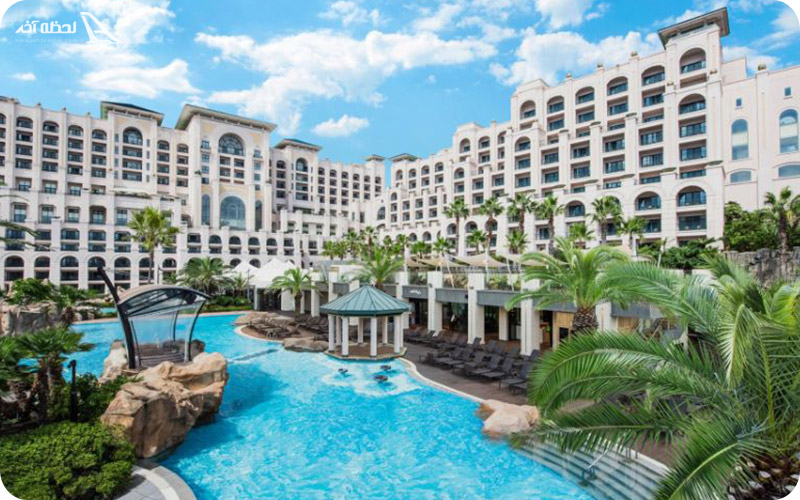 خدمات یوال معمولا در هتل های 5 ستاره تاپ ارائه می شود.