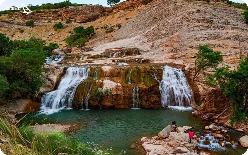 آبشار تقرچه در شمال شهر سمیرم آبشار تقرچه؛ زیبا و تاریخی