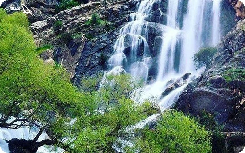 جوشوخروش آبشار نوژیان آبشار نوژیان لرستان