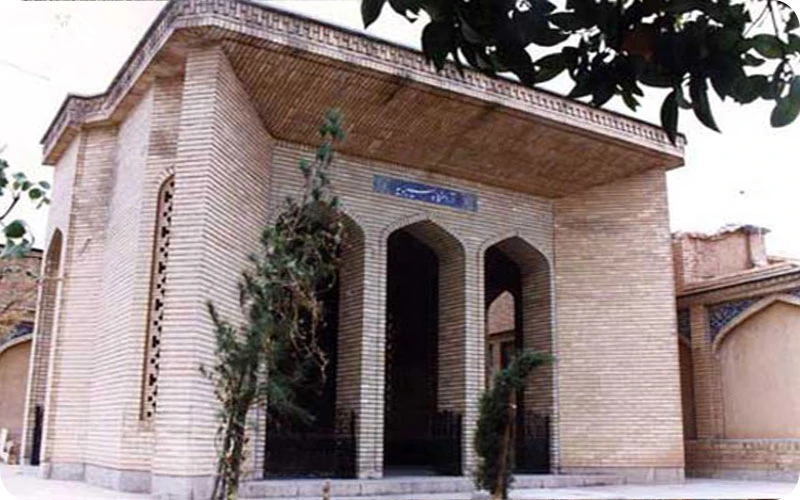 آرامگاه سیبویه؛ محل دفن دانشمند بزرگ ایرانی