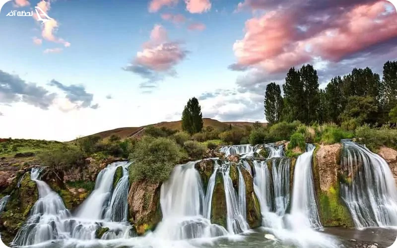 آبشاری زیبا در 88 کیلومتری وان آبشار مرادیه