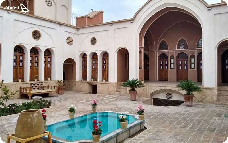 اقامت در کاشان