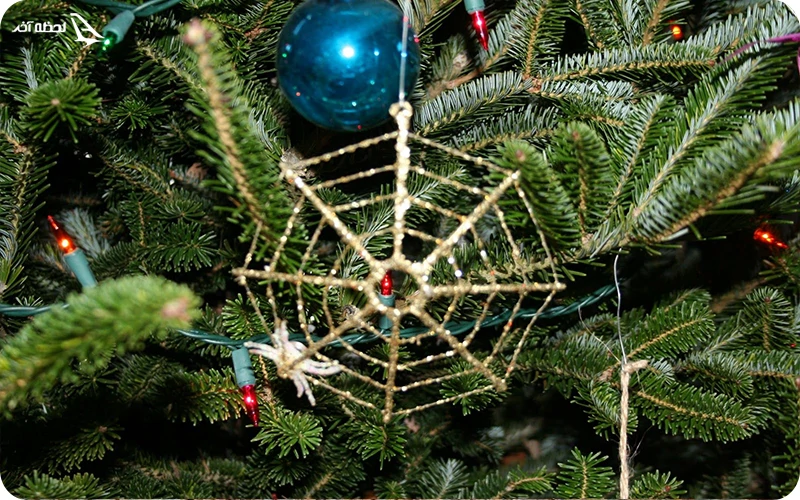 درختانی پوشیده از تار عنکبوت در کریسمس اوکراین اوکراین؛ تزئین درختان با تار عنکبوت