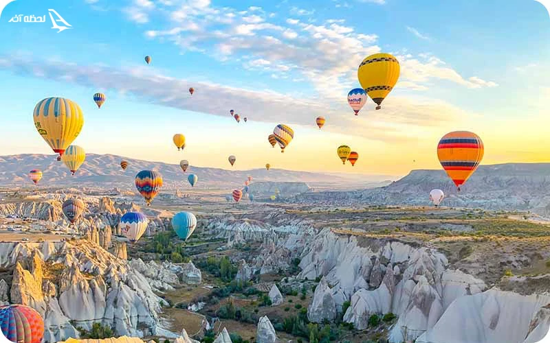 بالنسواری در کاپادوکیا ترکیه بالن سواری در هوای سرد؛ پروازی رویایی بر فراز ابرها