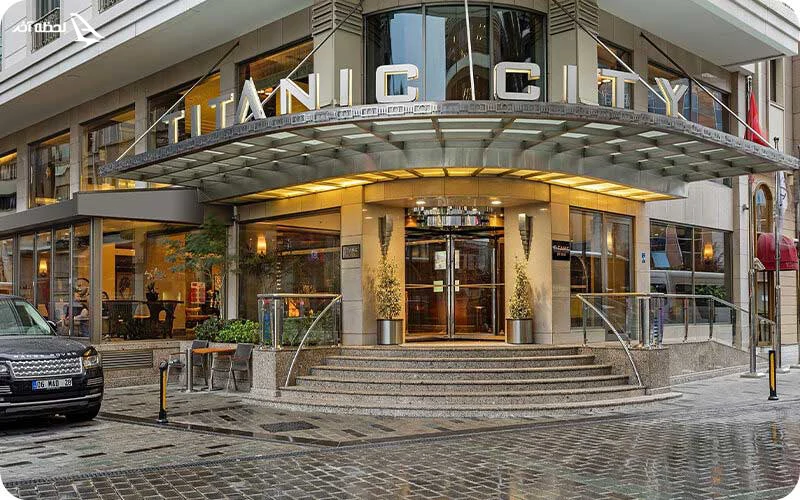 هتل تایتانیک؛ یکی از بهترین هتل های استخردار استانبول