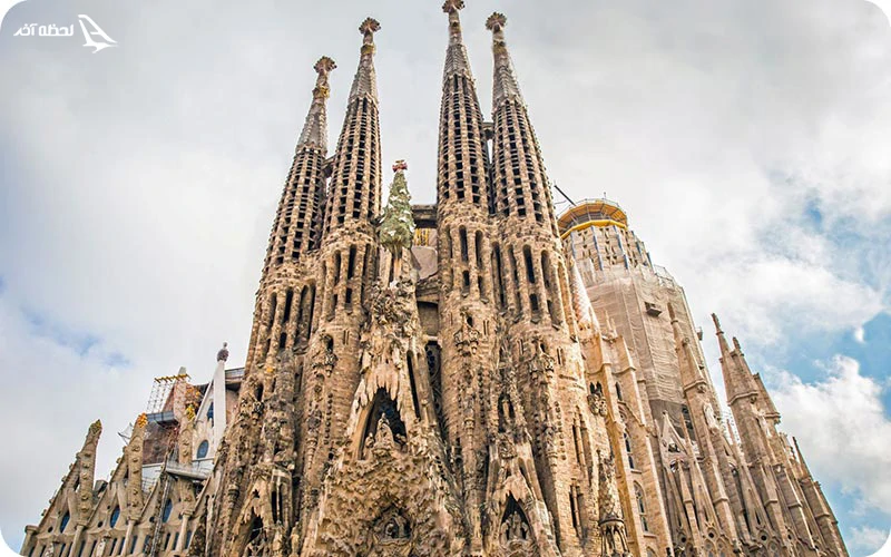رستوران‌های اطراف کلیسا ساگرادا فامیلیا را بشناسید