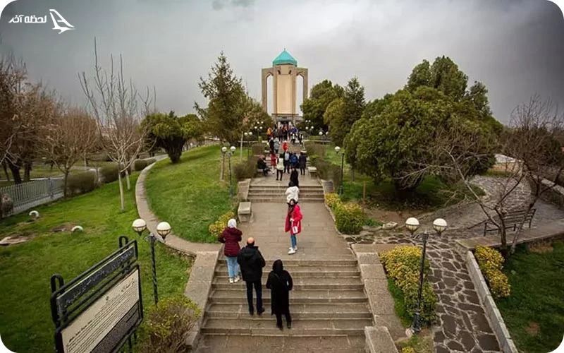 جاذبه‌هایی که در نزدیکی آرامگاه باباطاهر قرار دارند