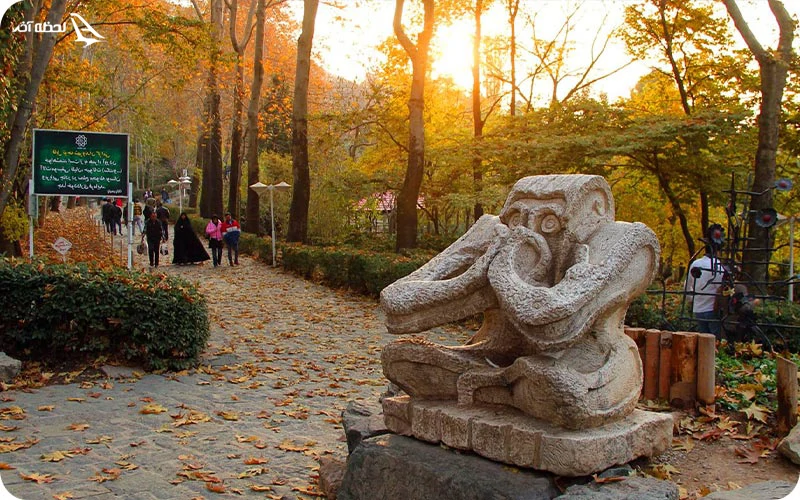 پارک جمشیدیه؛ آبشارها و درختان کهن‌سال در قلب شهر