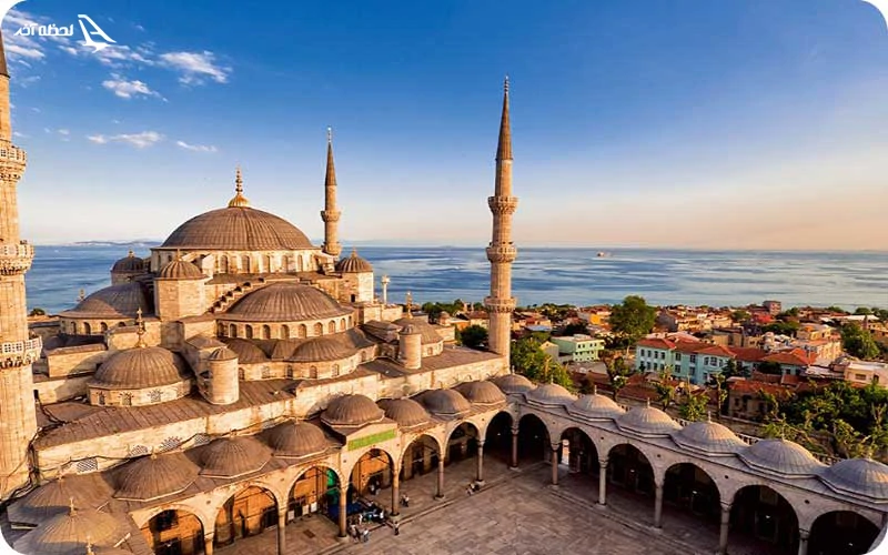 حیاط مسجد سلطان احمد حیاط؛ فضایی بسیار زیبا