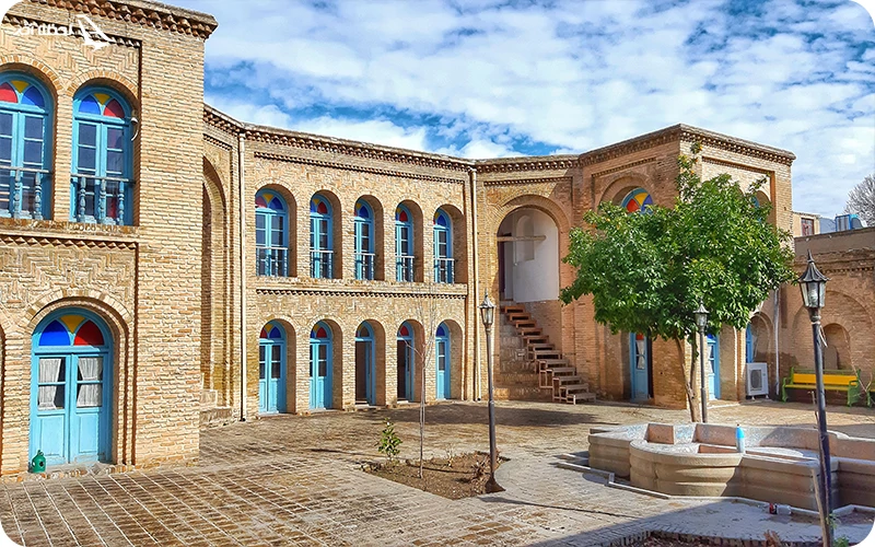 خانه آخوند ابو خانه آخوند ابو؛ نمادی از تاریخ غنی و فرهنگ خرم آباد