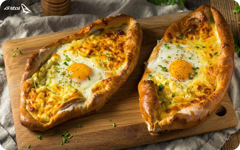 خاچاپوری؛ یه لقمه نون و تخم مرغ خاچاپوری؛ یه لقمه نون و تخم مرغ